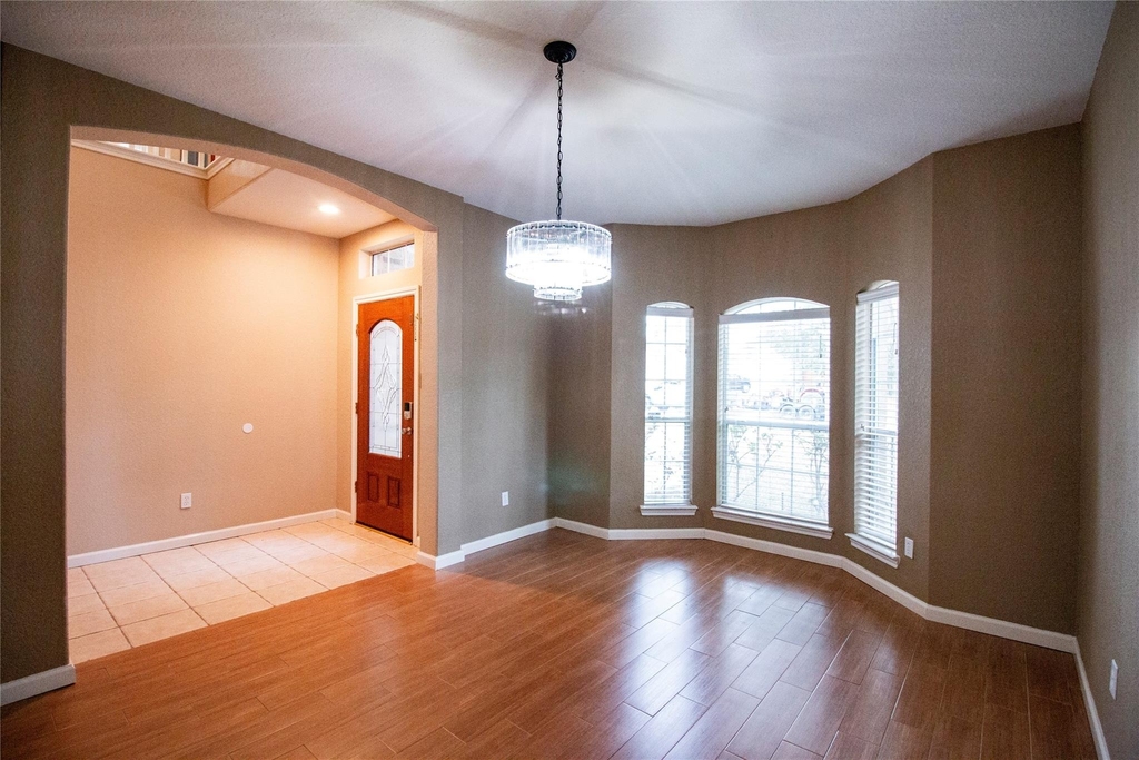 3318 Shadowcrest Court - Photo 5