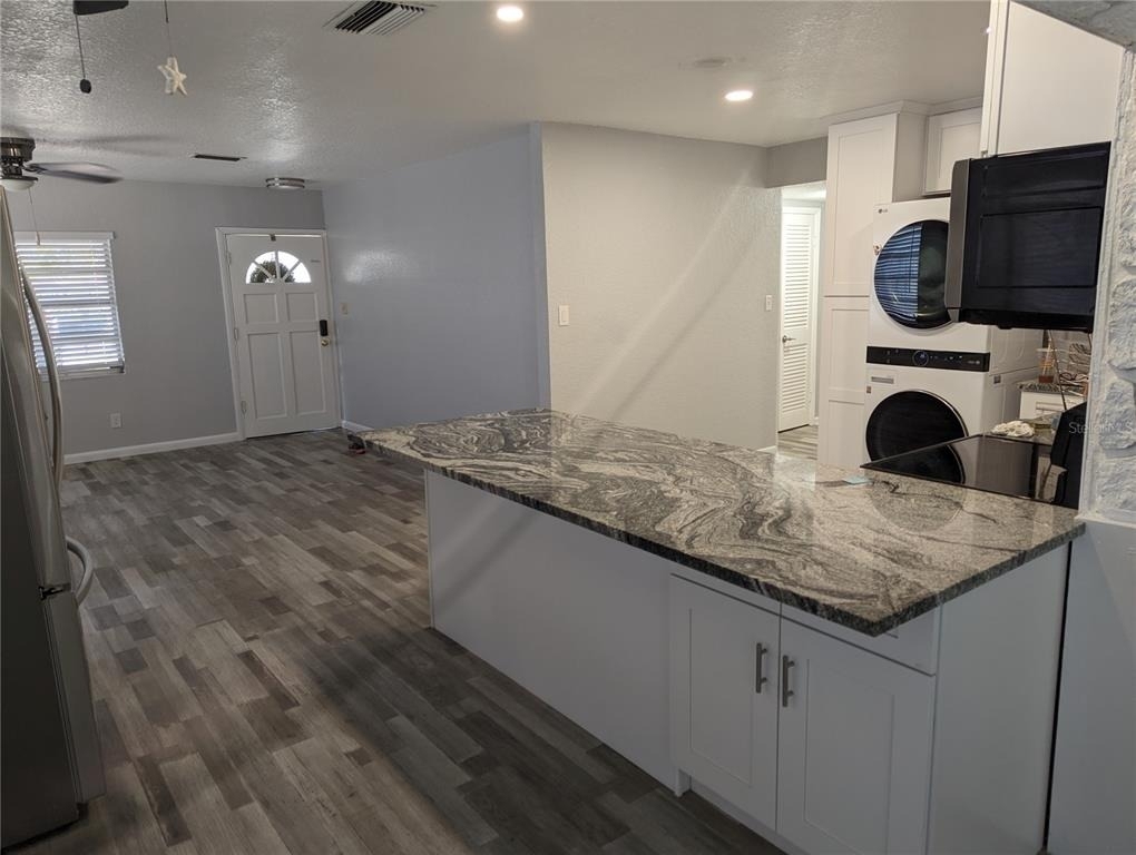 206 N Gunlock Avenue - Photo 1