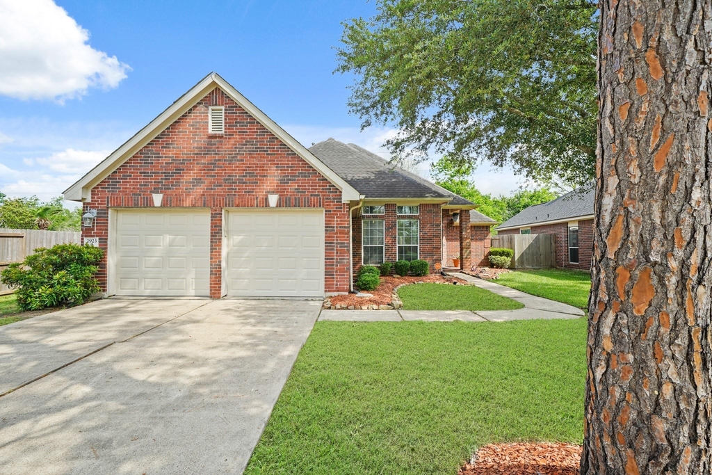 2923 Humble Drive - Photo 1