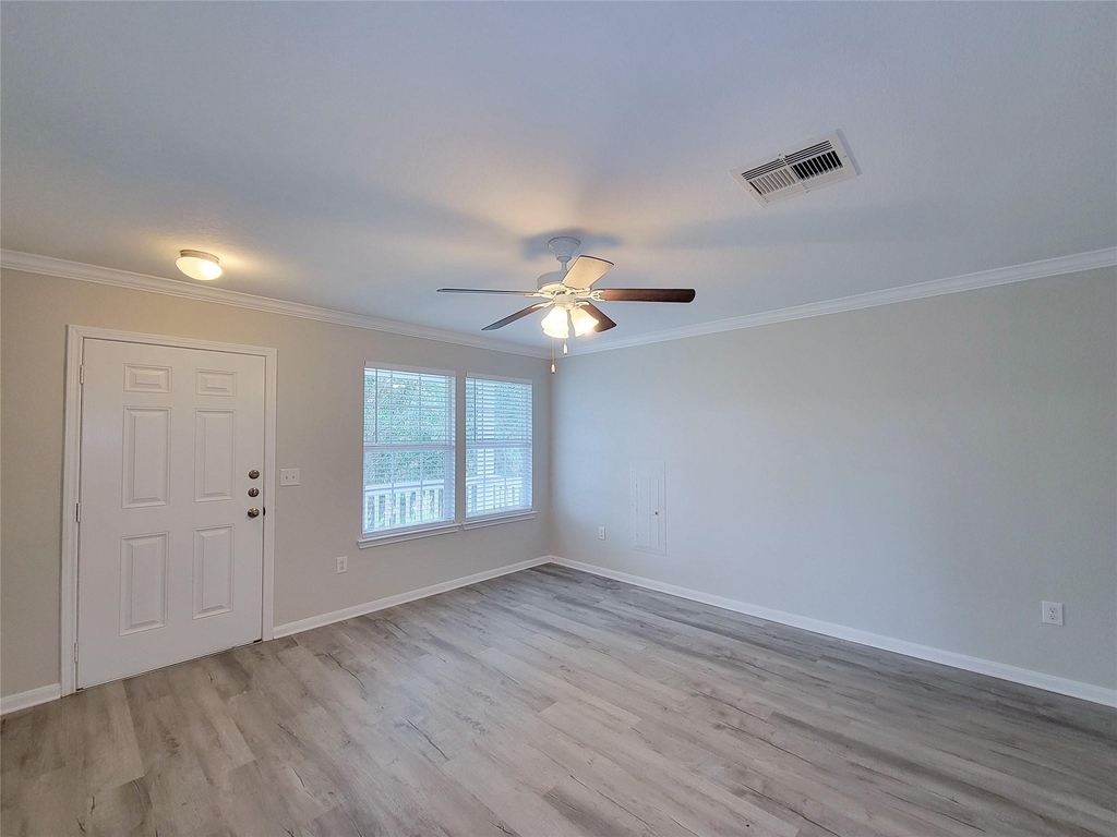 315 20th - Photo 3