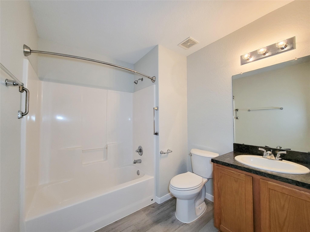 315 20th - Photo 26