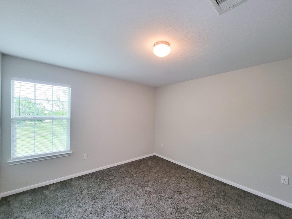 315 20th - Photo 21