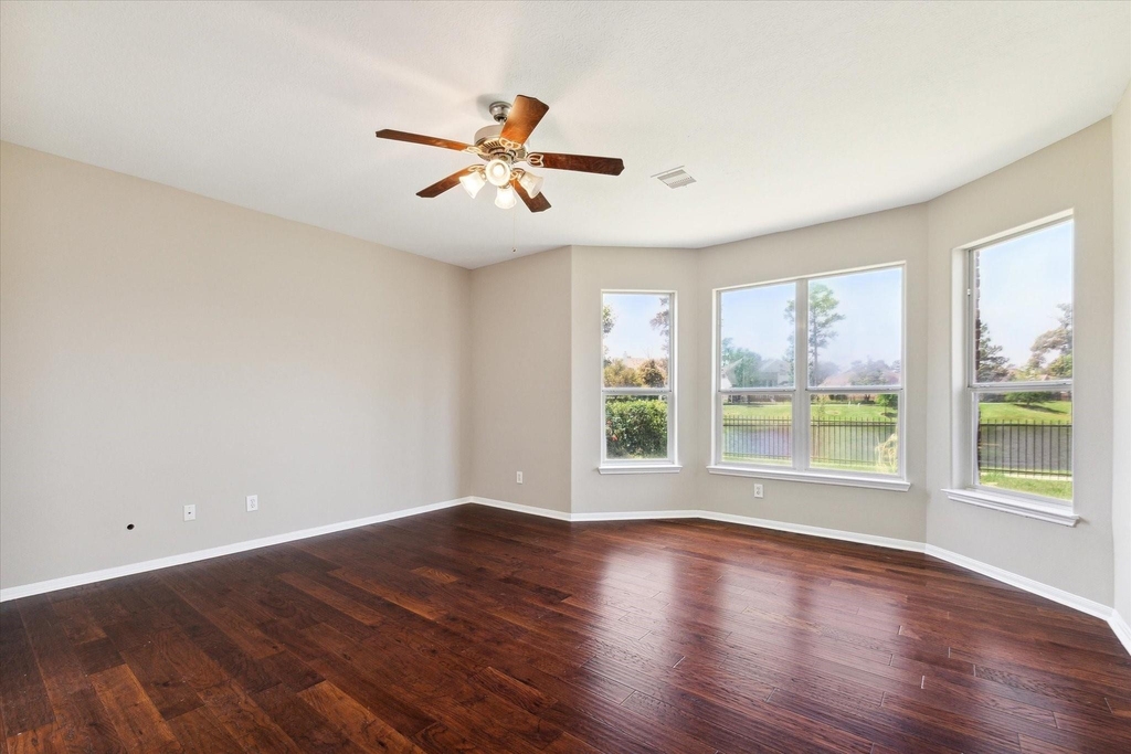 30507 Russell Point Drive - Photo 13