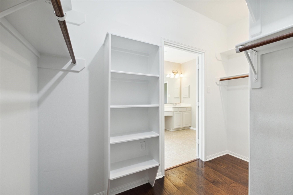 30507 Russell Point Drive - Photo 15