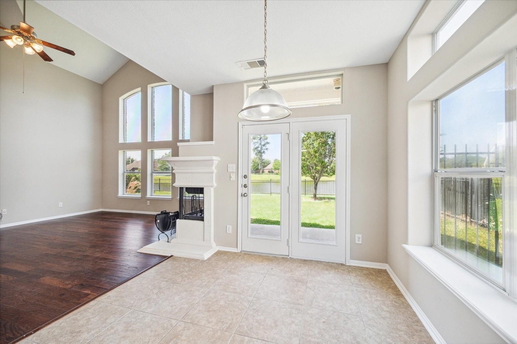 30507 Russell Point Drive - Photo 9
