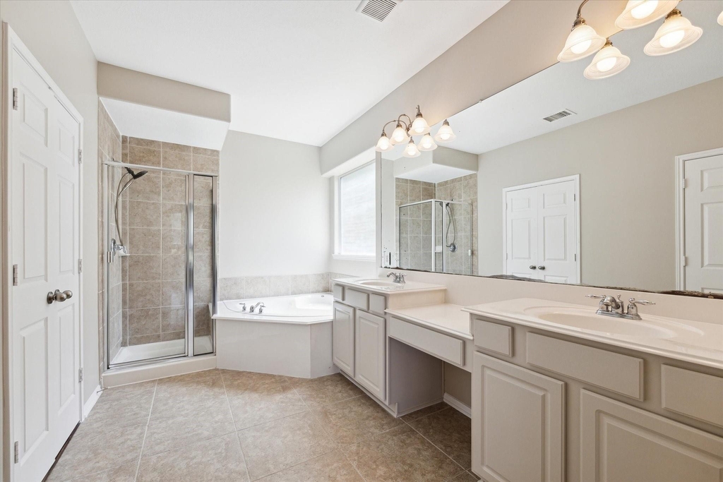 30507 Russell Point Drive - Photo 14