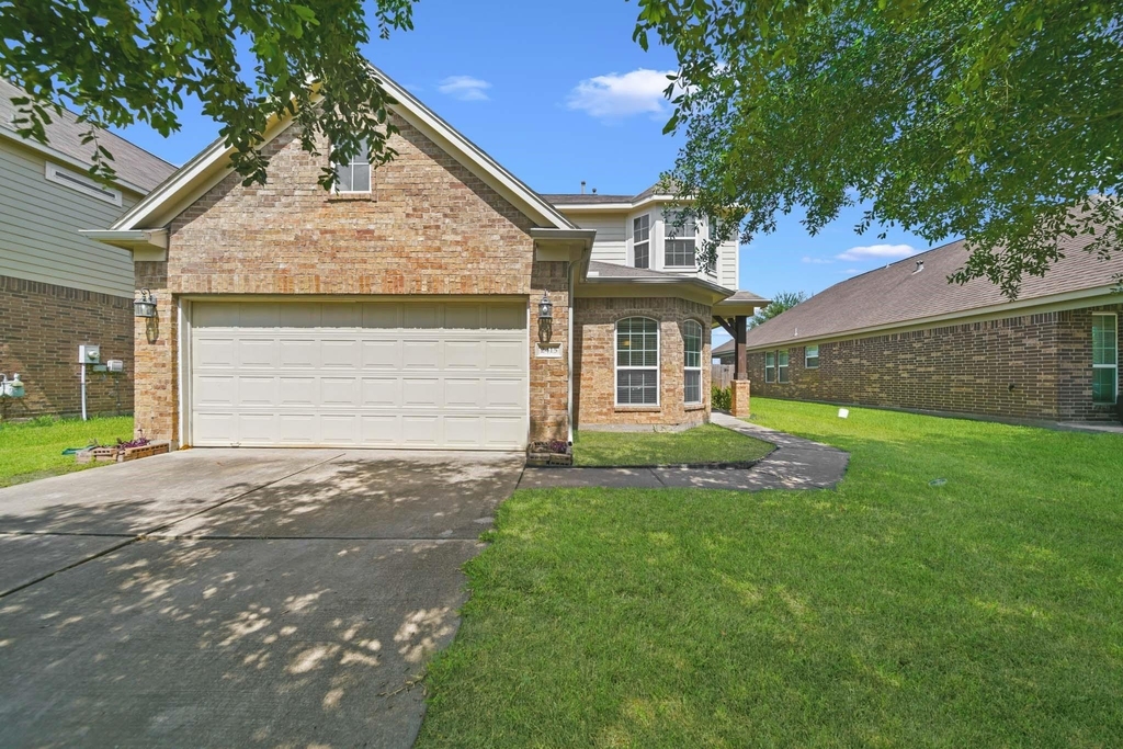 2415 Cloudy Bay Drive - Photo 0
