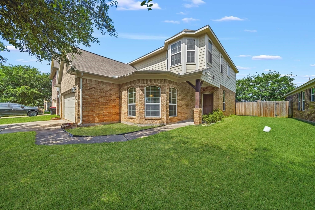 2415 Cloudy Bay Drive - Photo 1