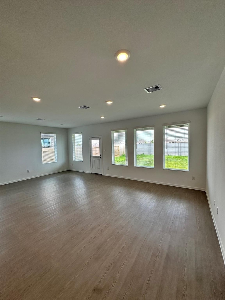 6726 Violet Clover Avenue - Photo 5