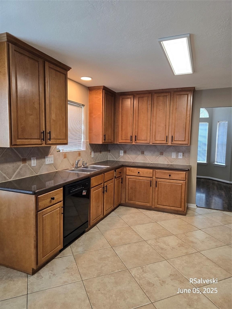 16331 Bandicoot Drive - Photo 4