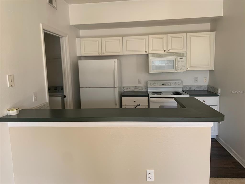 5578 Metrowest - Photo 1