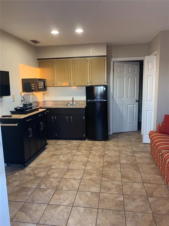 2777 N Poinciana Boulevard - Photo 9