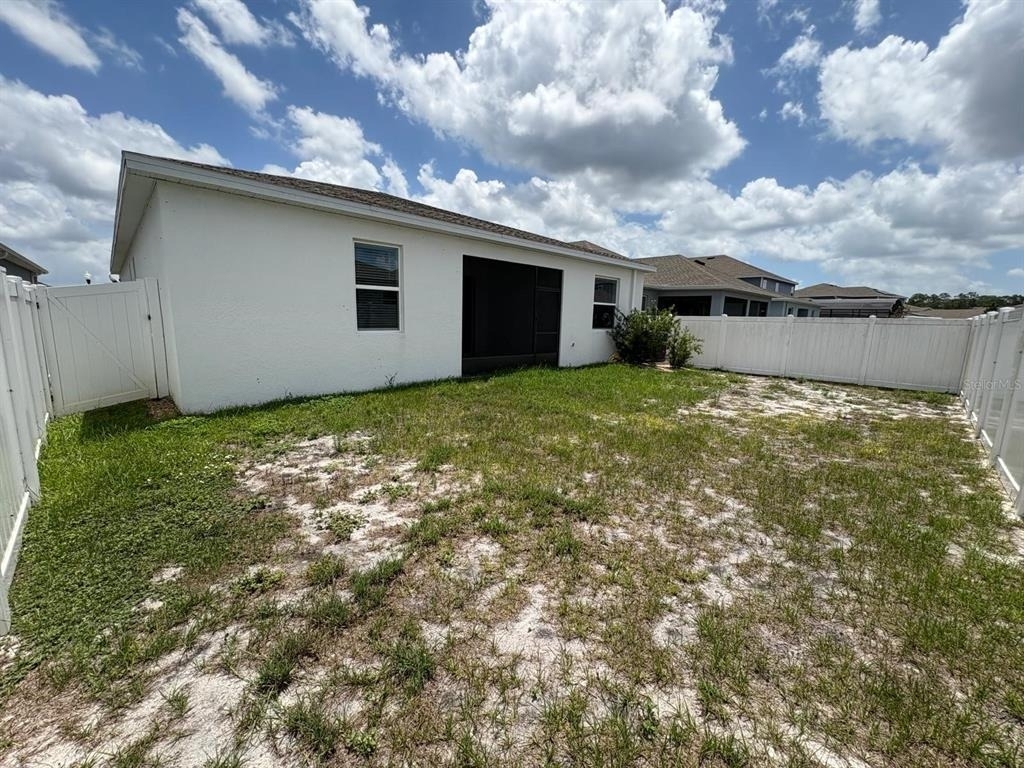 2710 Slash Way - Photo 15