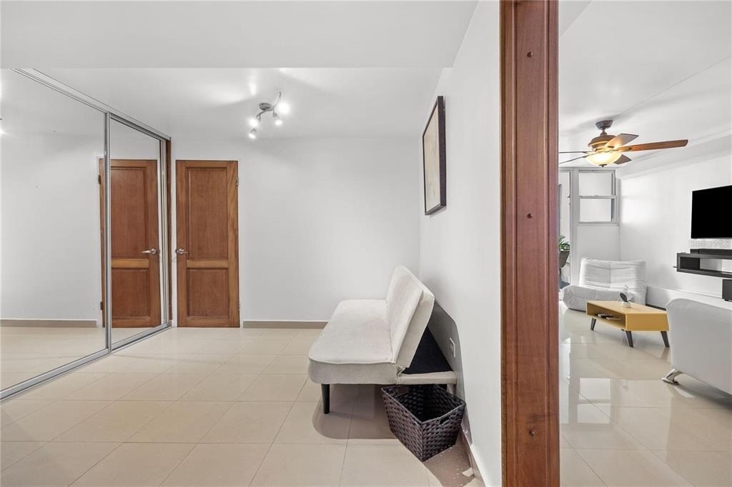 14 Calle Marseilles - Photo 11