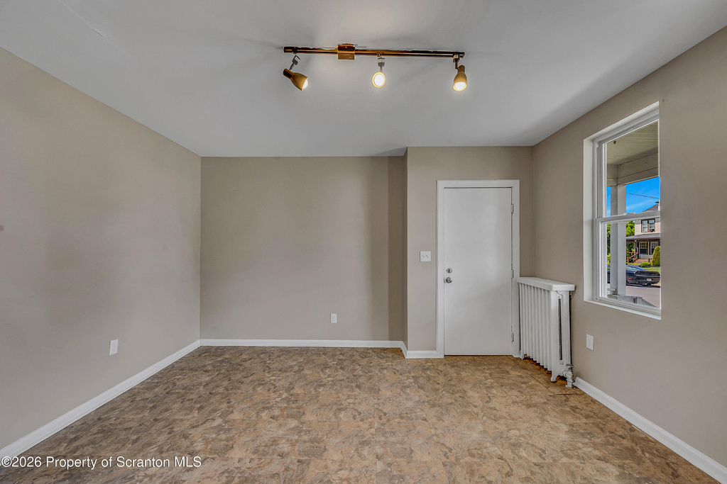 314 Willow - Photo 6