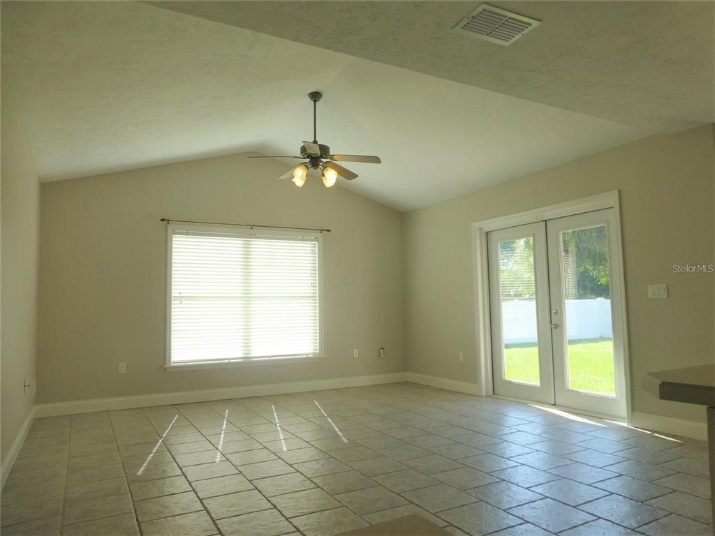1311 Se 39th Court - Photo 12