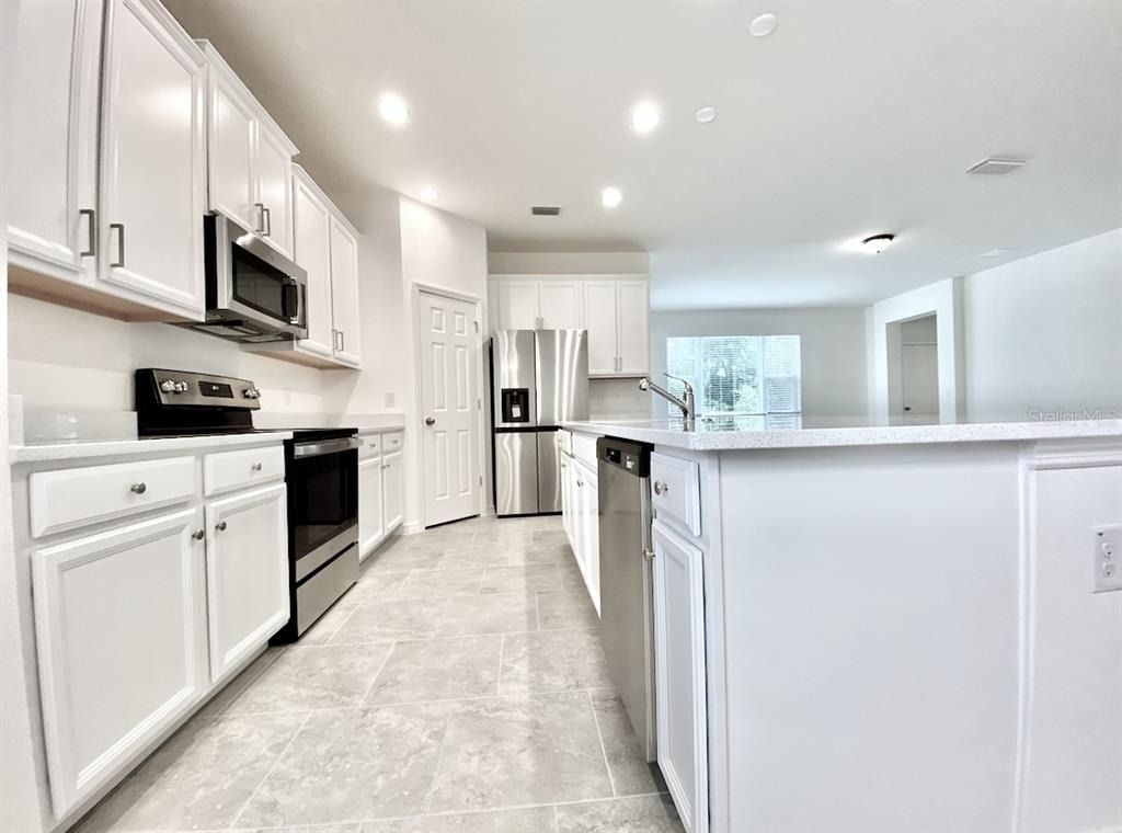 924 Avenal Lane - Photo 5