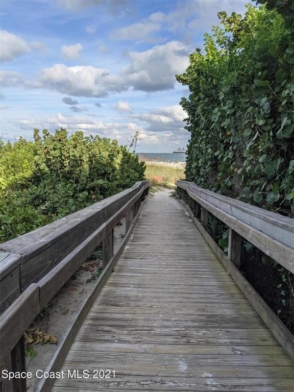 608 Beach Park Lane - Photo 45