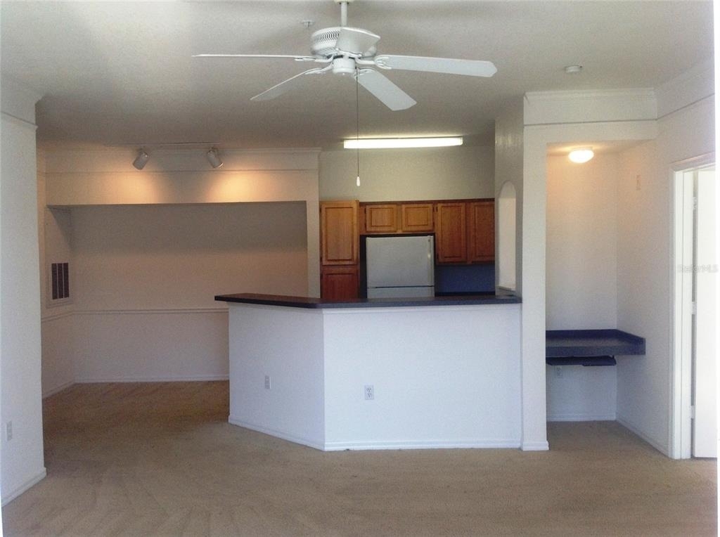 6663 Queens Borough Avenue - Photo 2
