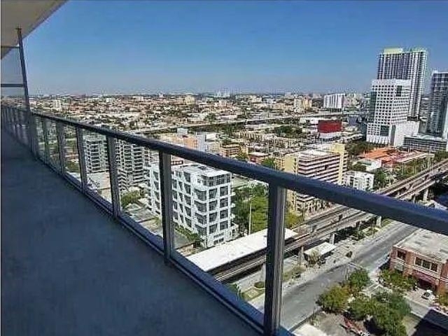 1111 Sw 1st Avenue - Photo 9