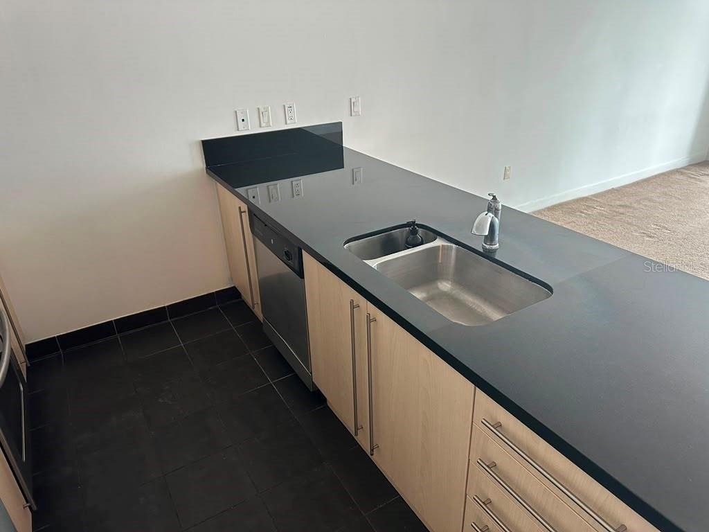 1111 Sw 1st Avenue - Photo 1
