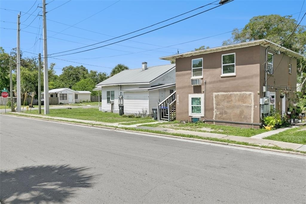 320 Dummitt Avenue - Photo 3