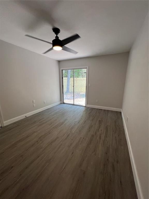 916 Robinhood Court - Photo 16