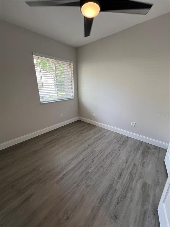 916 Robinhood Court - Photo 11