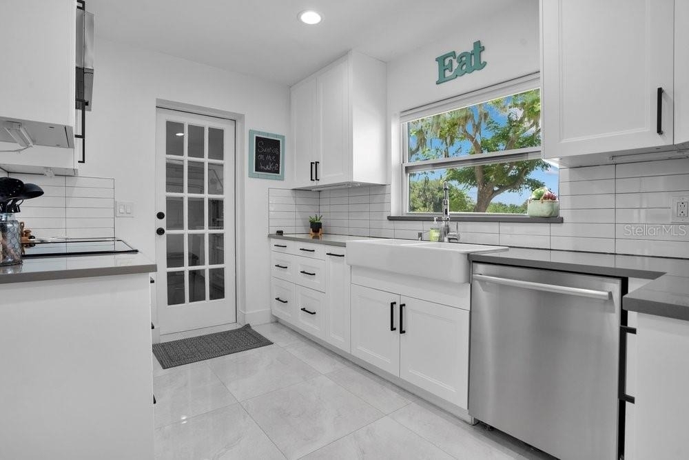 820 East Boulevard - Photo 10