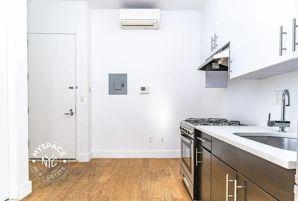 828 St Johns Place - Photo 1