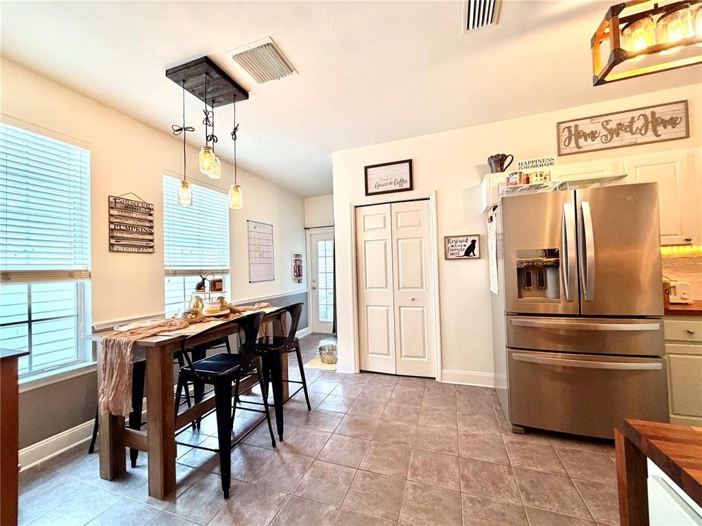 11607 Nw 18th Place - Photo 1