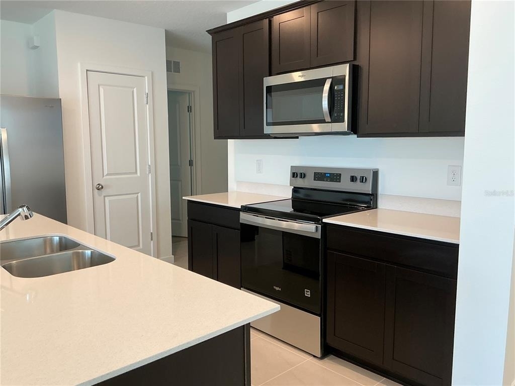 3545 Hornbeam Road - Photo 2