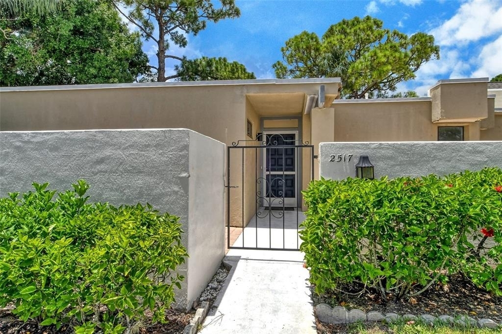 2517 Glebe Farm Close - Photo 2