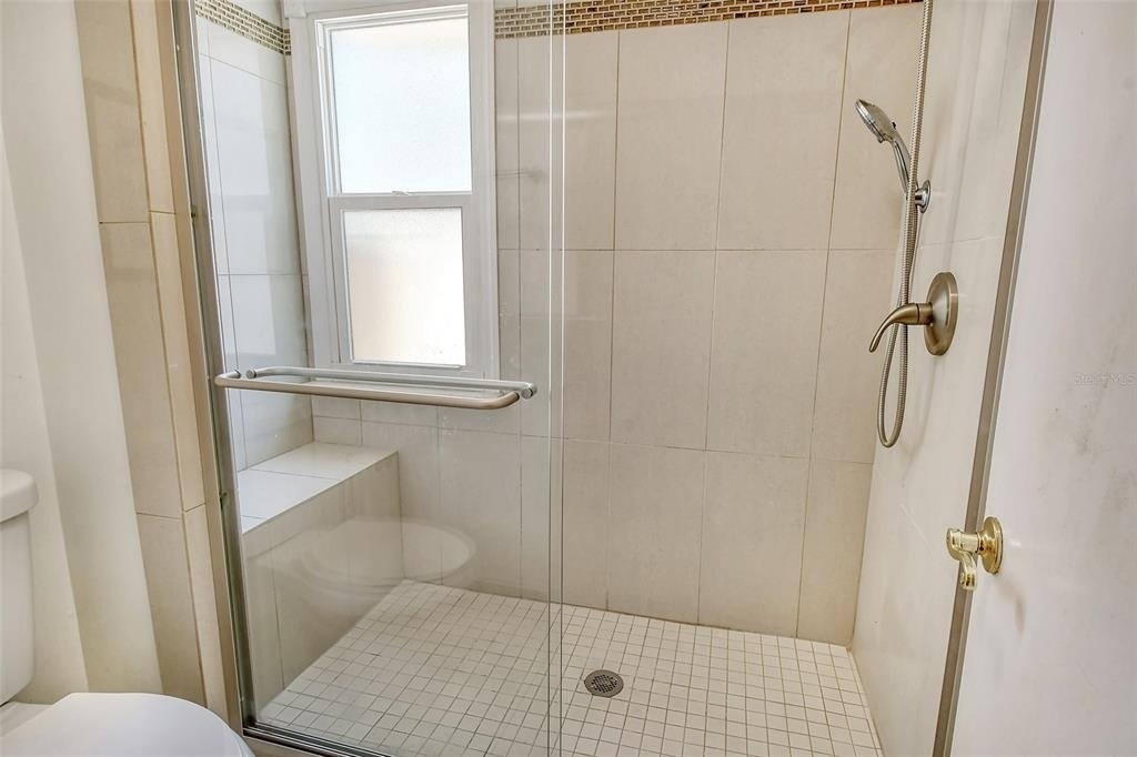 2517 Glebe Farm Close - Photo 20