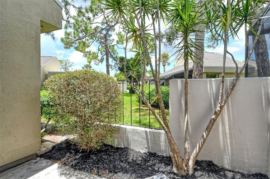 2517 Glebe Farm Close - Photo 17
