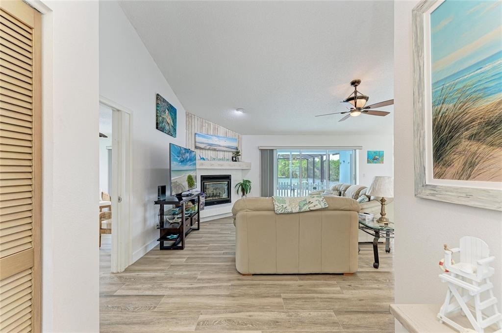 405 Bayside Lane - Photo 6
