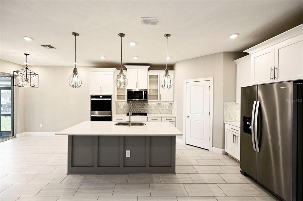 3806 Savanna Palms Court - Photo 6