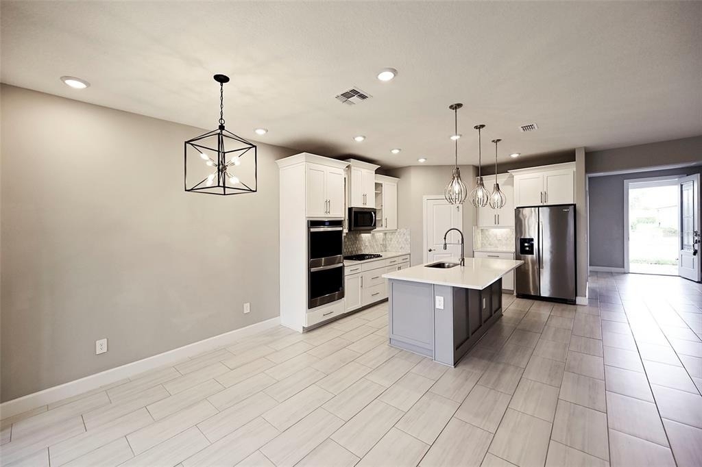 3806 Savanna Palms Court - Photo 8