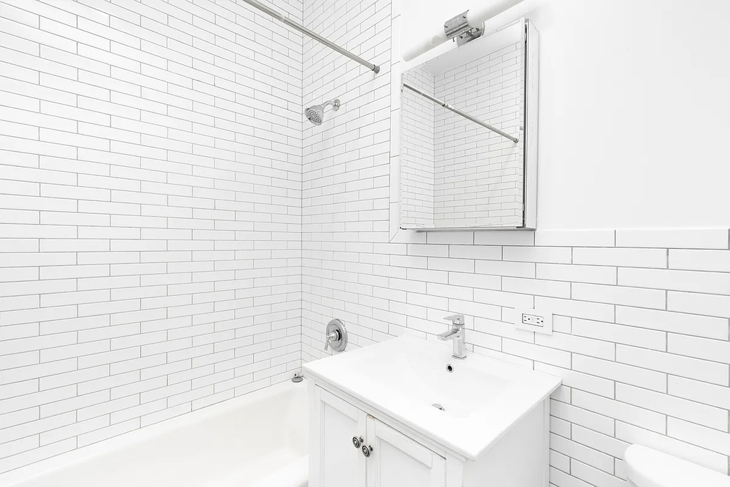 135 William Street - Photo 7
