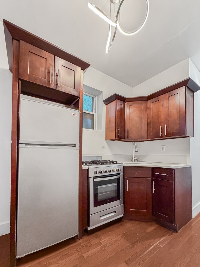 864 Hart Street - Photo 1