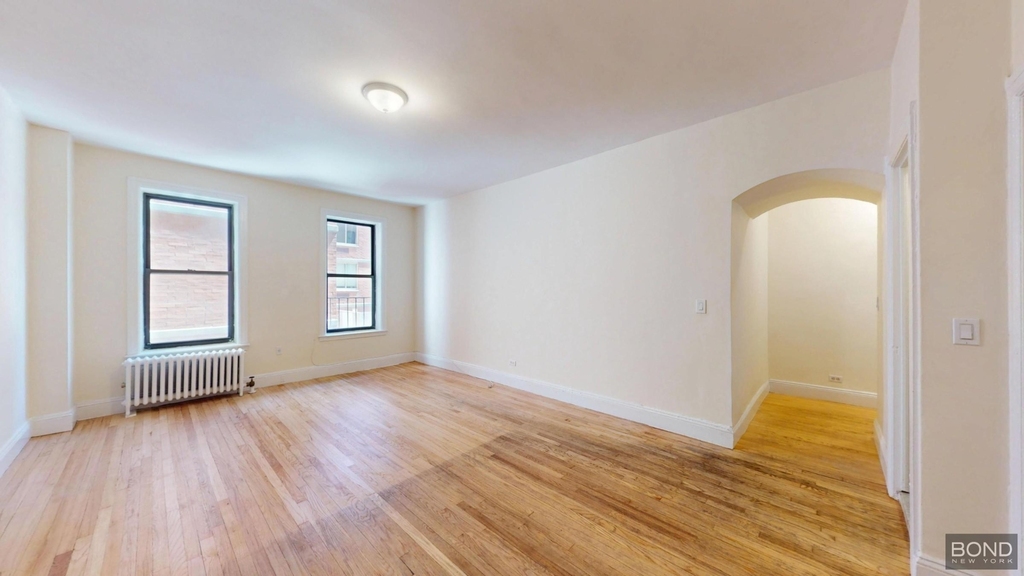 East 96th Street - Photo 0
