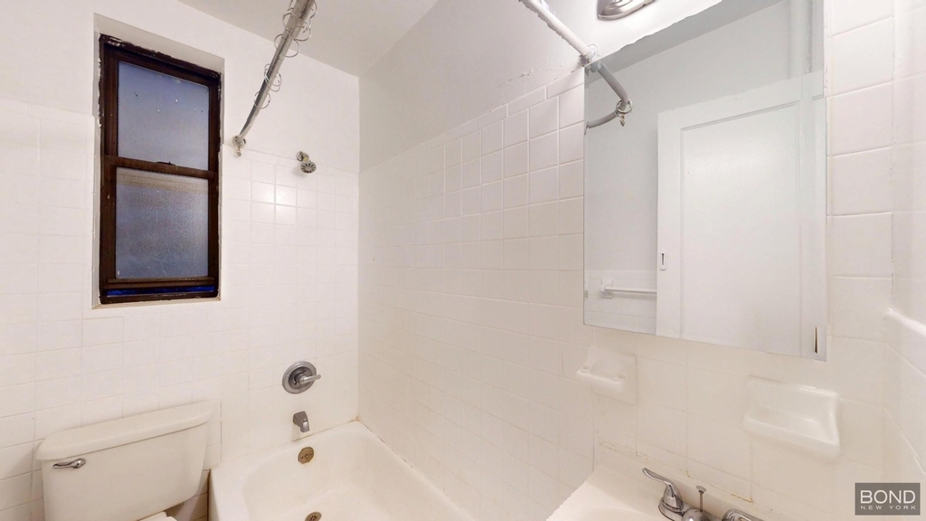 East 96th Street - Photo 5