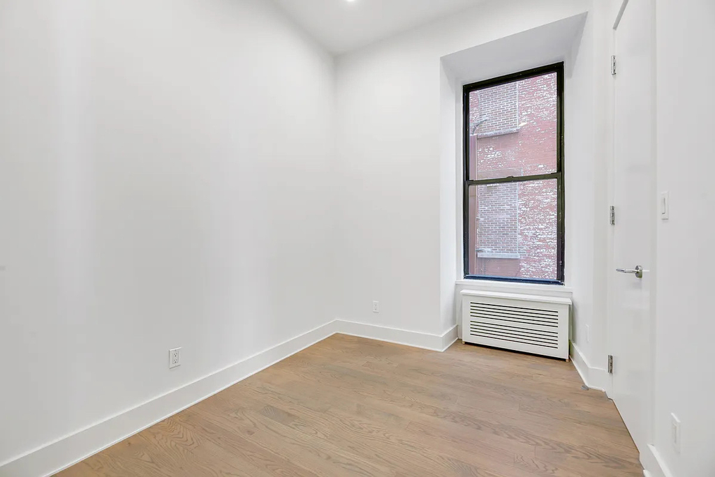 121 Madison Street - Photo 4