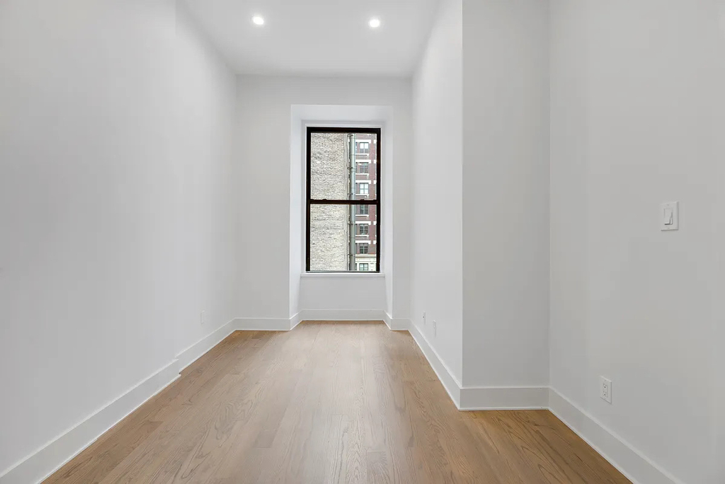 121 Madison Street - Photo 1