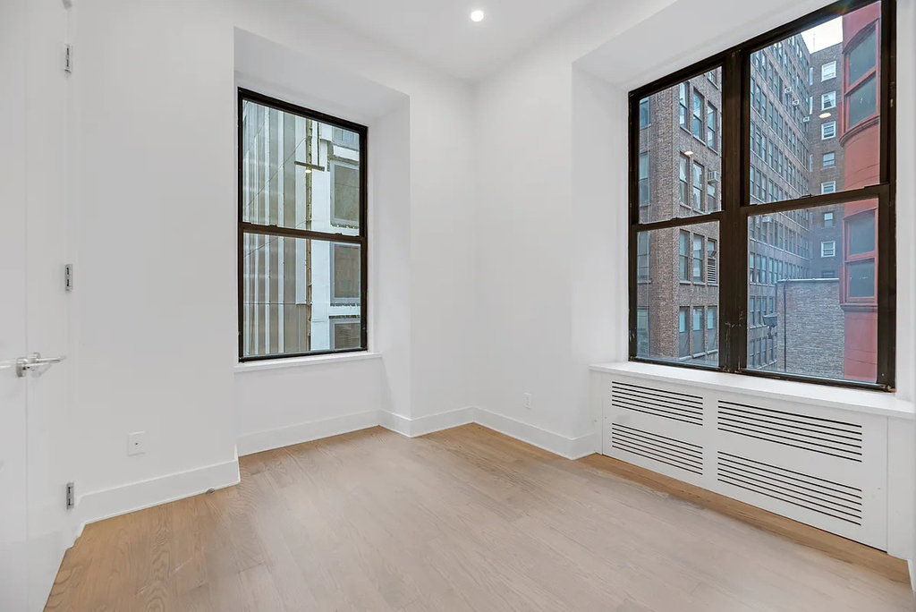 121 Madison Street - Photo 3