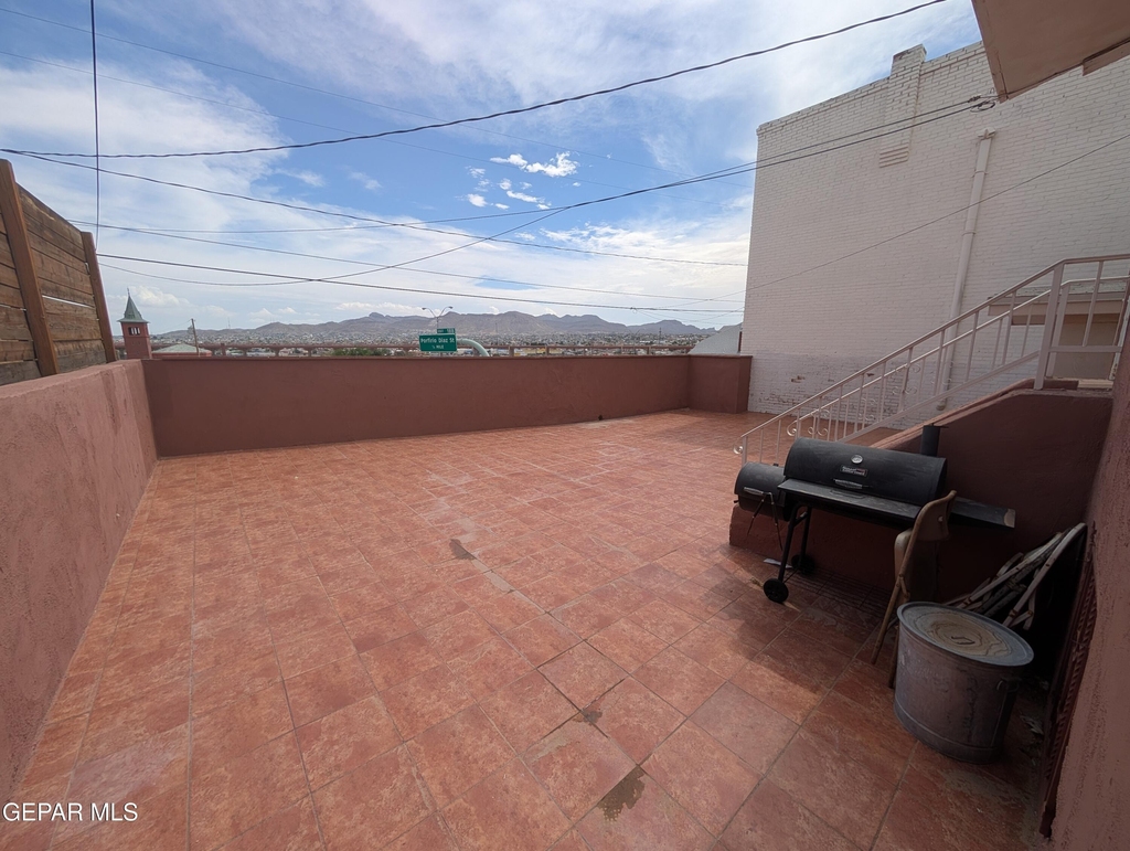608 Stewart Court - Photo 2