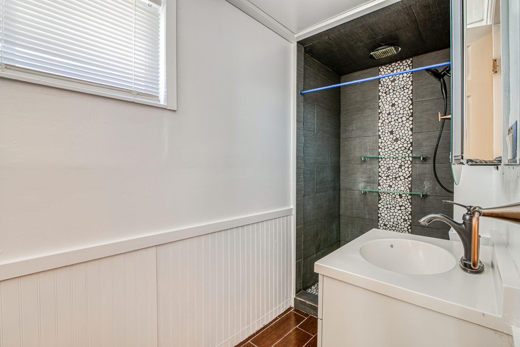 8613 Kingsway Drive - Photo 16