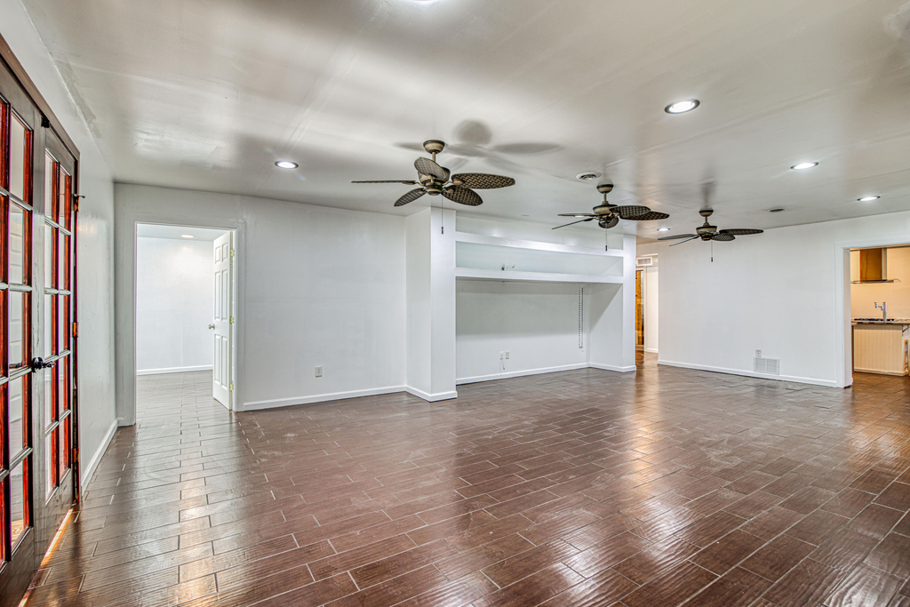 8613 Kingsway Drive - Photo 8