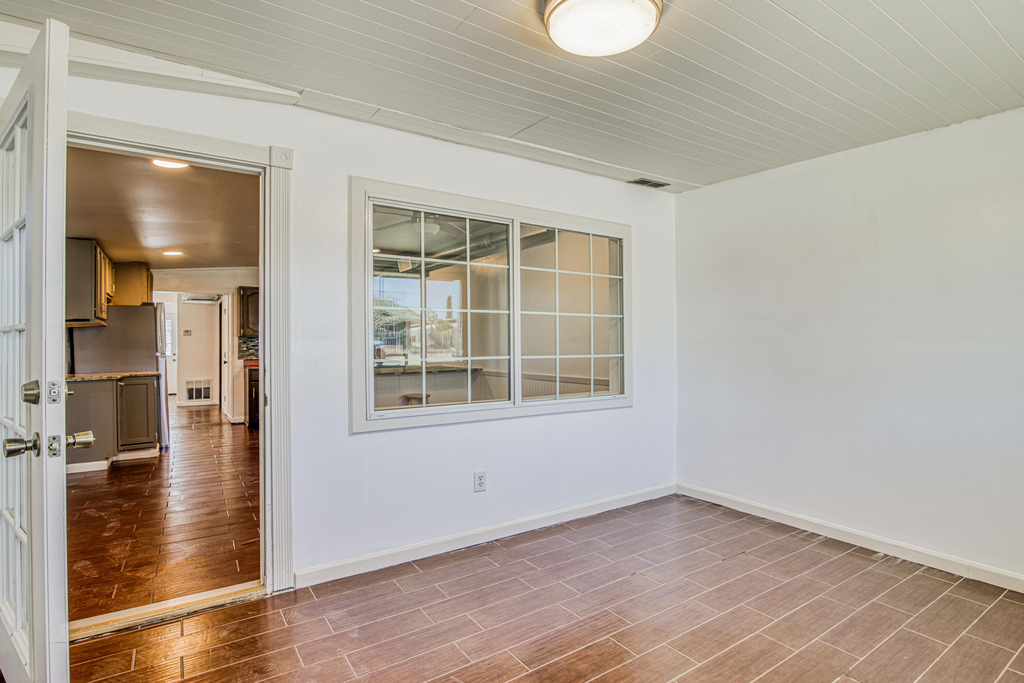 8613 Kingsway Drive - Photo 37