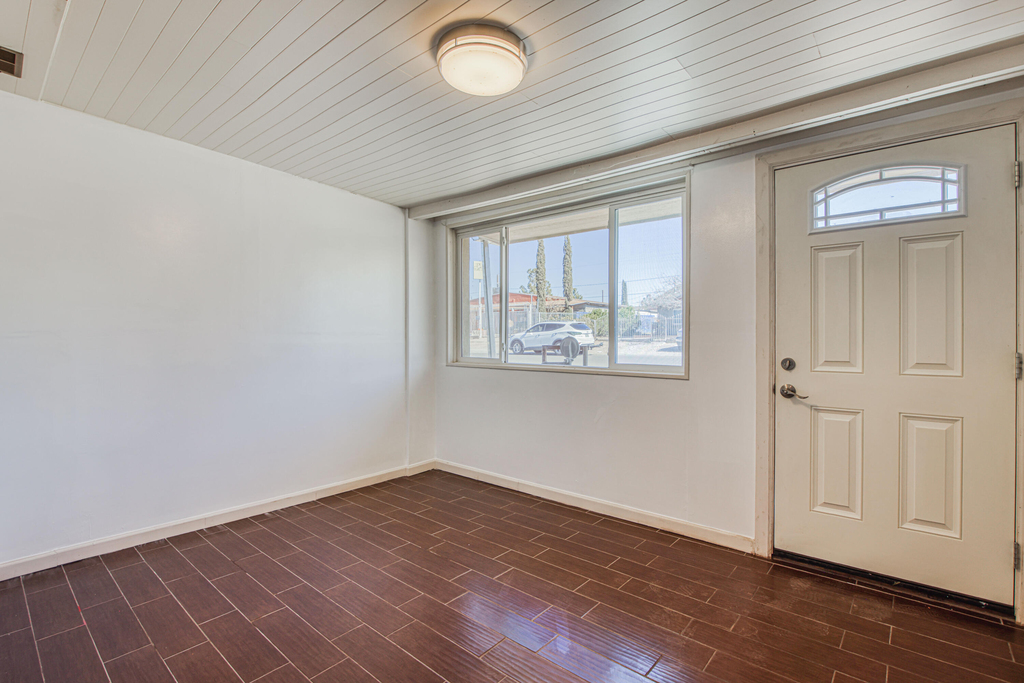 8613 Kingsway Drive - Photo 36